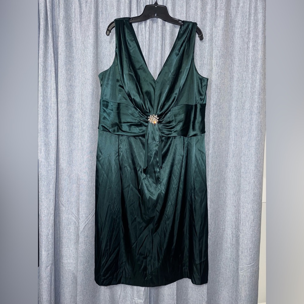 Jessica Howard Deep Green Backless Dress